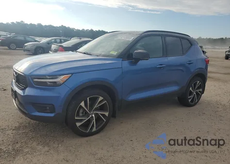 2021 Volvo Xc40 T5 R-Design z USA, uszkodzony, nr VIN YV4162UM4M2432870